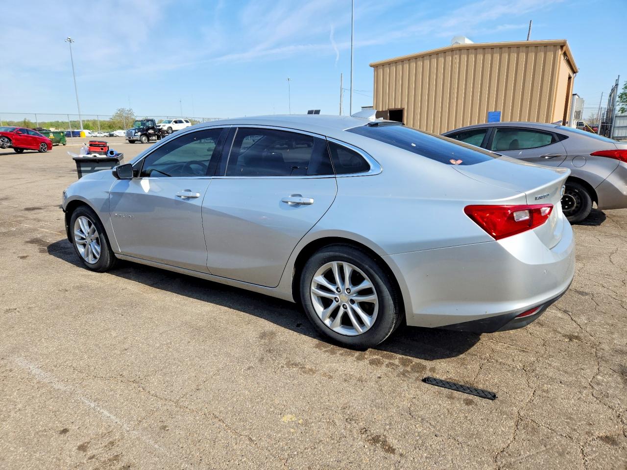 2017 CHEVROLET MALIBU LT photo 3