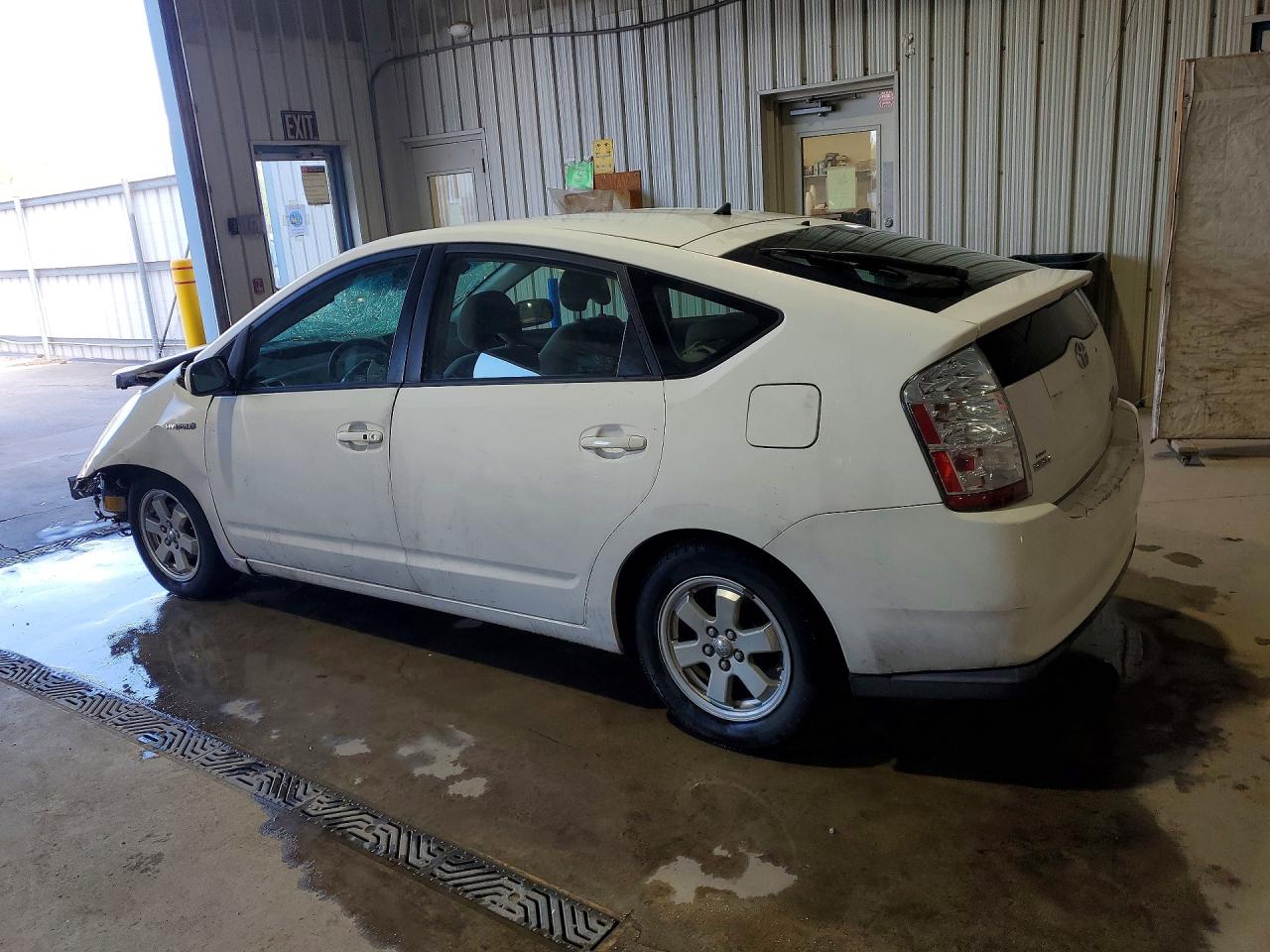 2007 TOYOTA PRIUS BASE photo 3