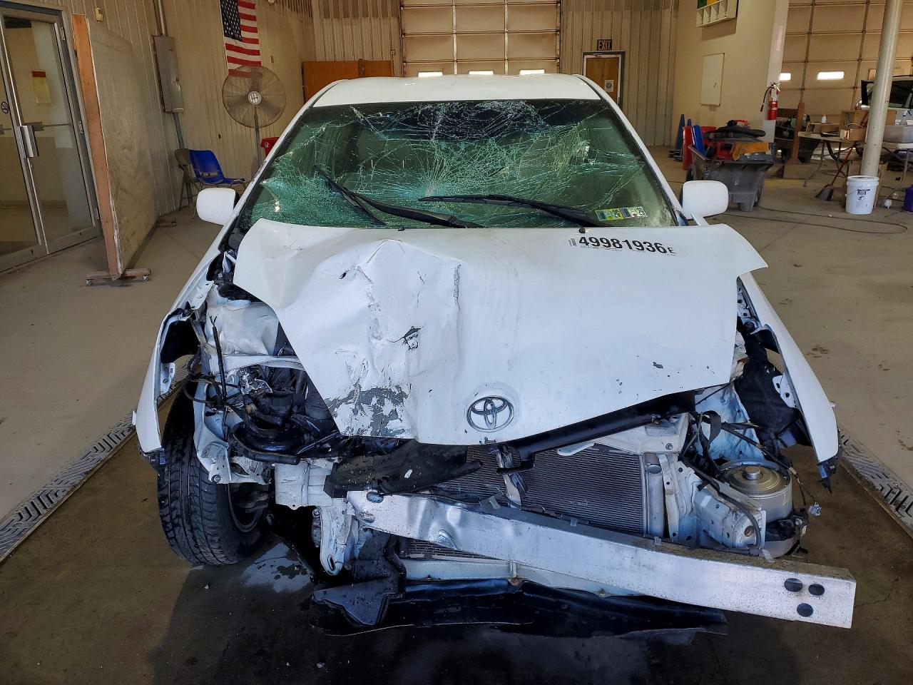 2007 TOYOTA PRIUS BASE photo 9