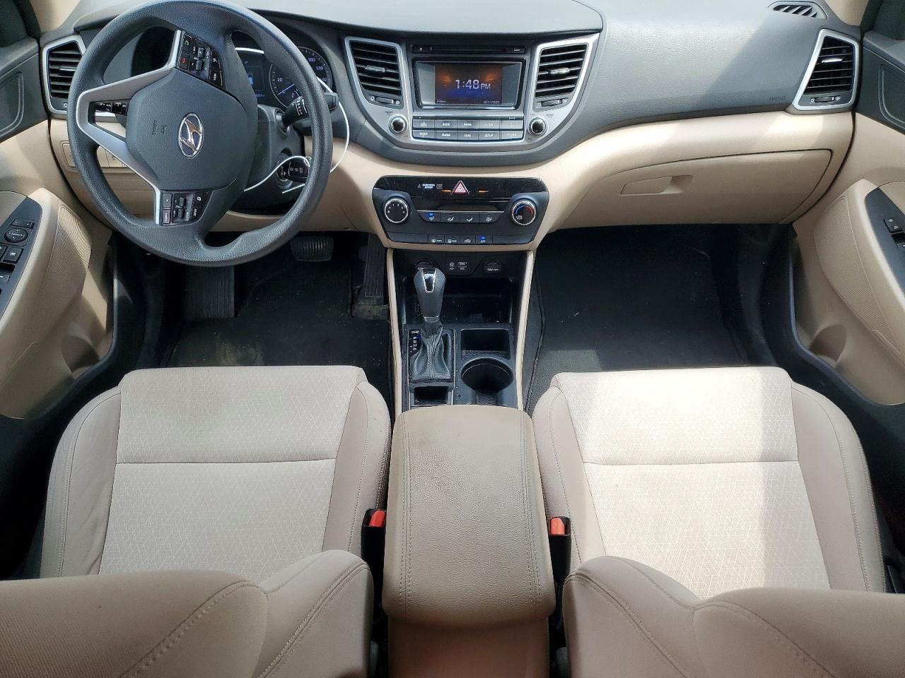 2017 HYUNDAI TUCSON SE photo 15