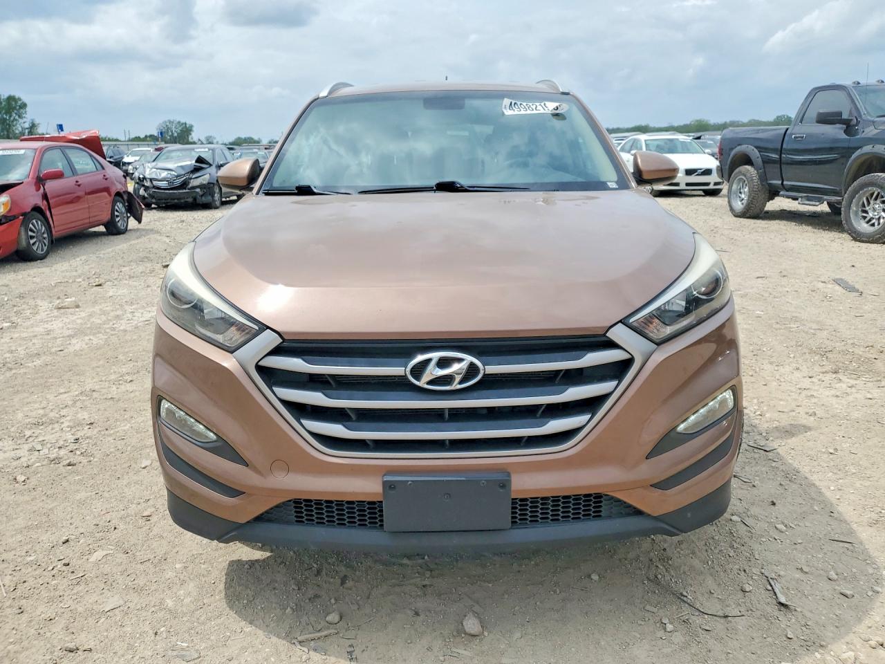 2017 HYUNDAI TUCSON SE photo 9