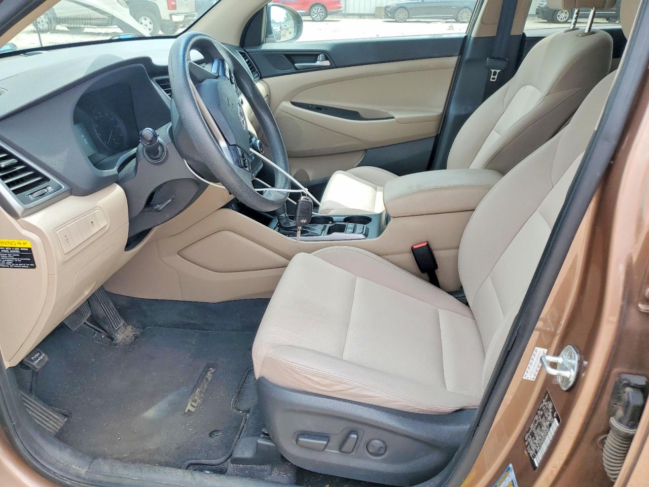 2017 HYUNDAI TUCSON SE photo 13
