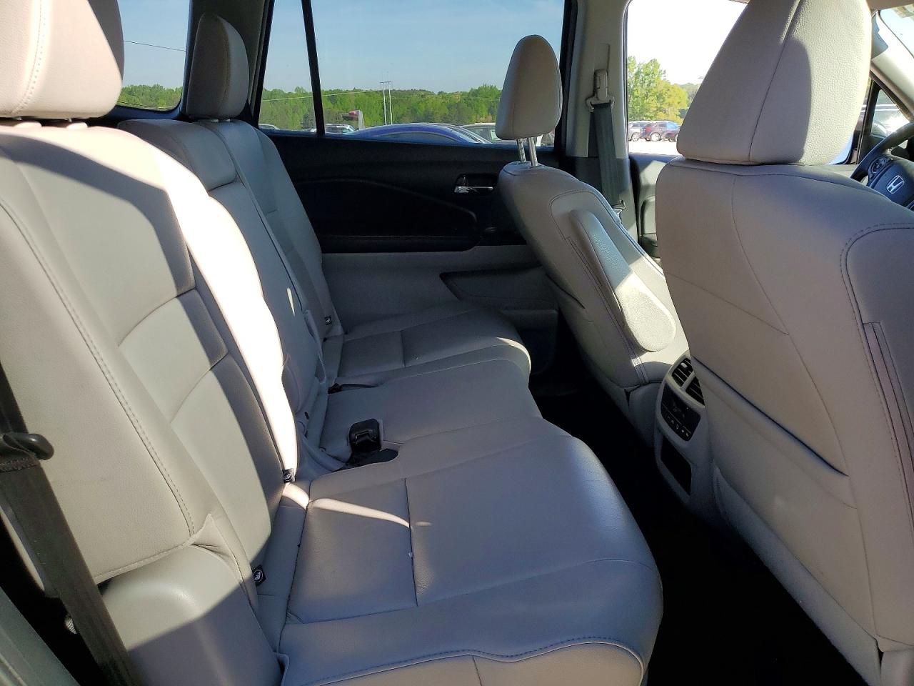 2016 HONDA PILOT EXLN photo 21