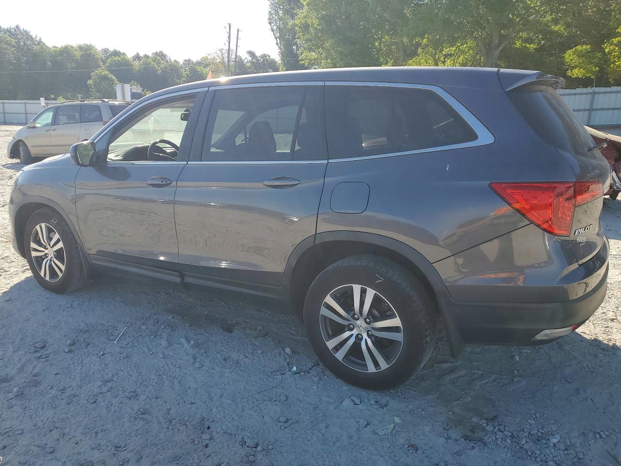 2016 HONDA PILOT EXLN photo 3