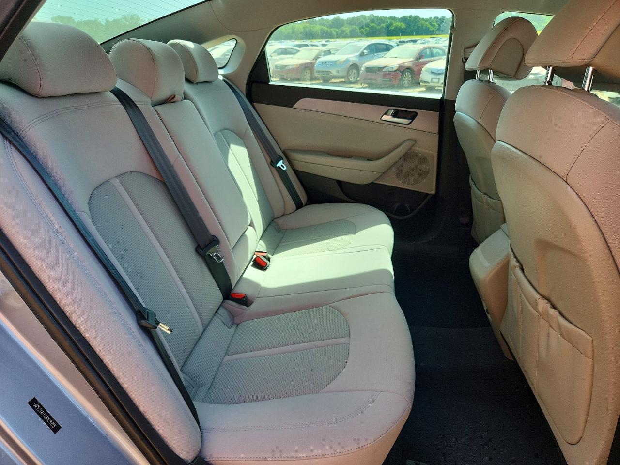 2016 HYUNDAI SONATA SE photo 19