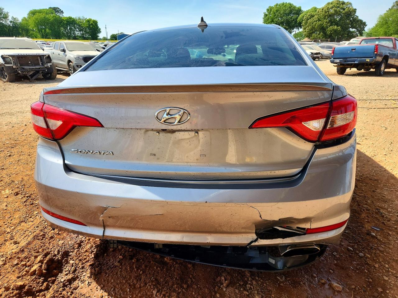 2016 HYUNDAI SONATA SE photo 11