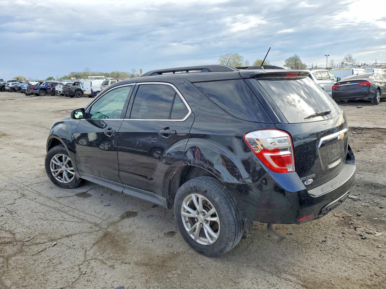 2017 CHEVROLET EQUINOX LT photo 3