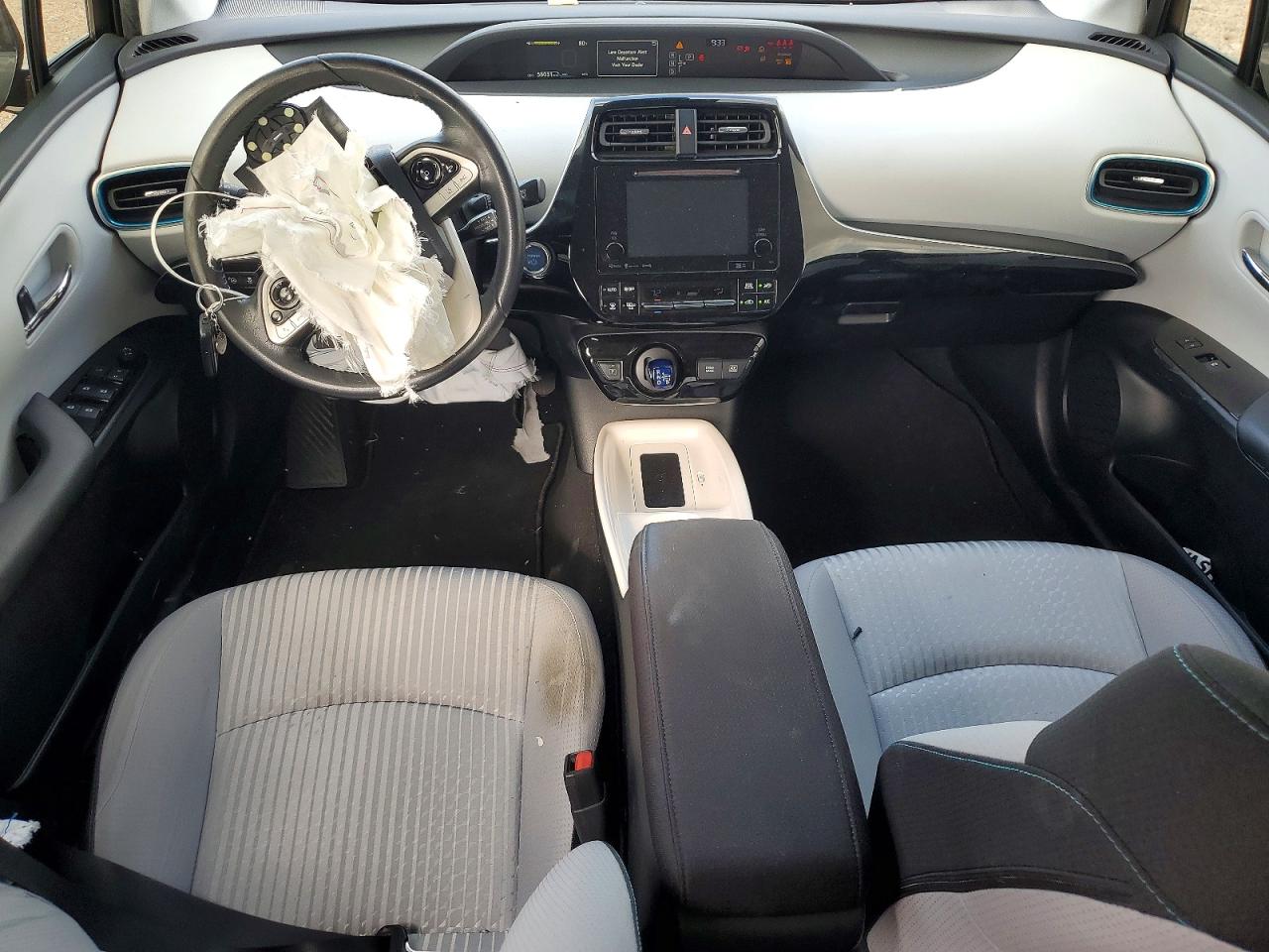 2018 TOYOTA PRIUS THREE photo 15