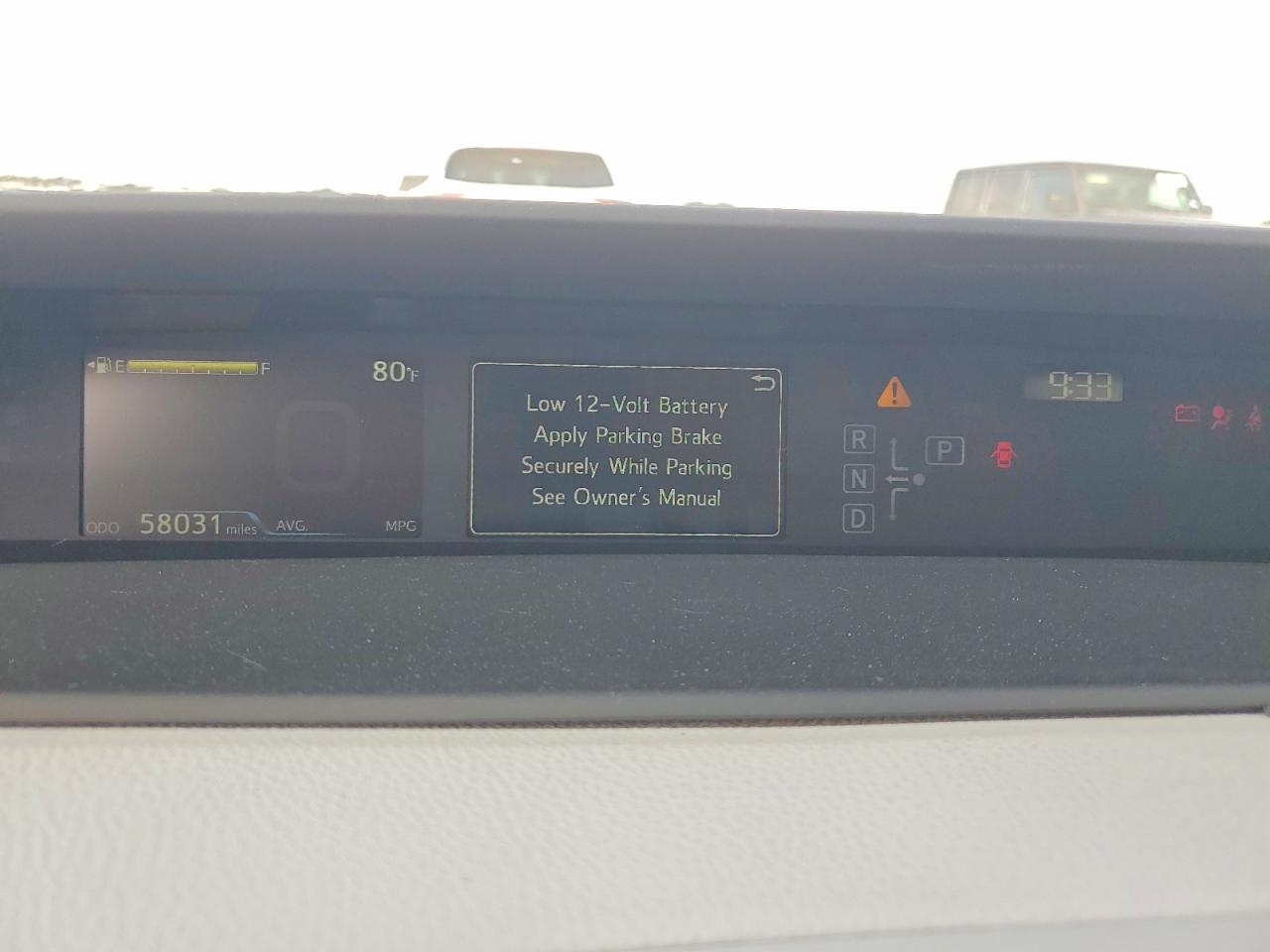 2018 TOYOTA PRIUS THREE photo 17