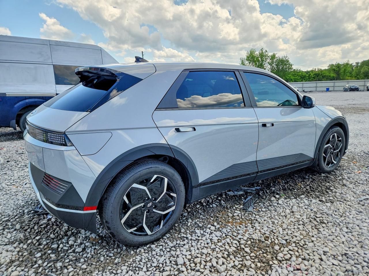 2023 HYUNDAI IONIQ 5 SEL photo 5