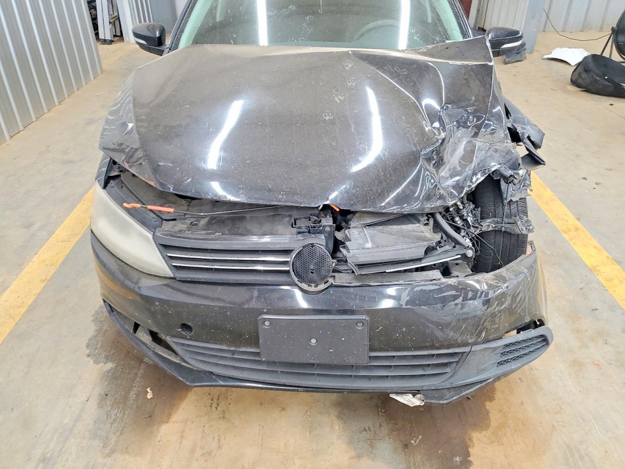 2011 VOLKSWAGEN JETTA SE photo 31