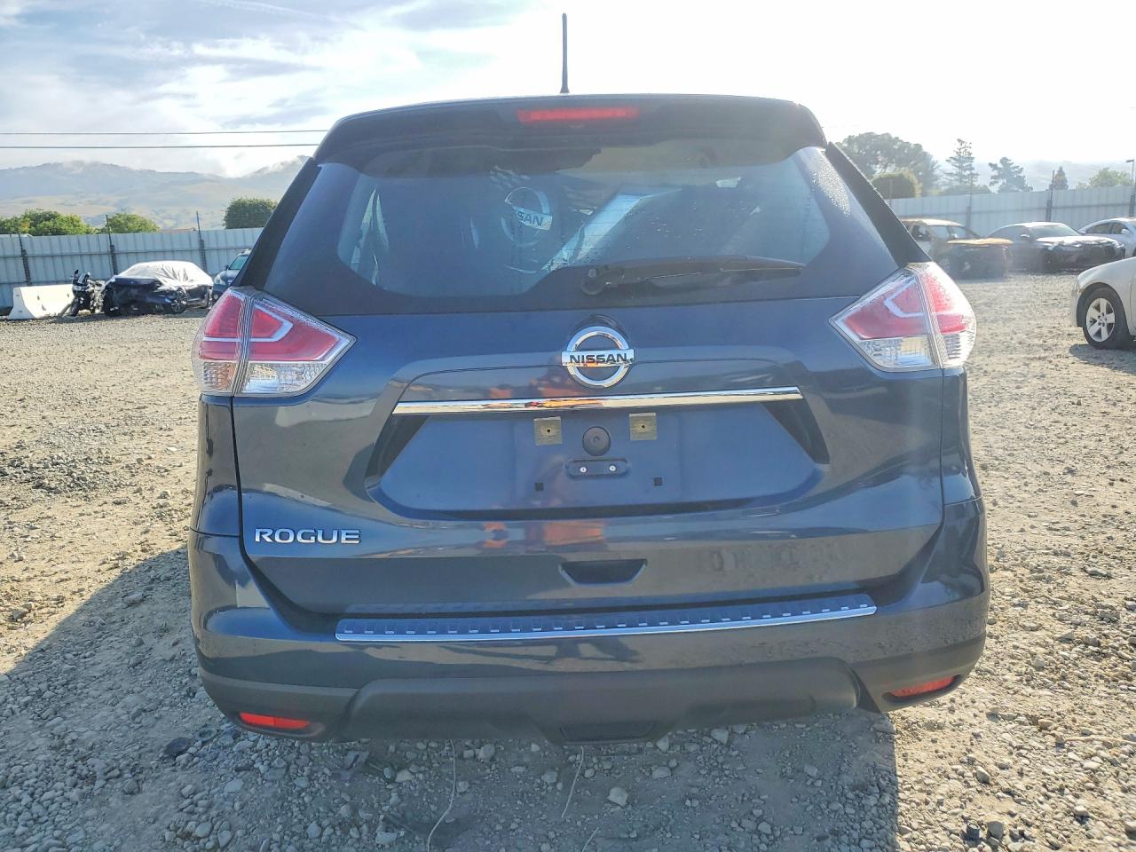 2016 NISSAN ROGUE S photo 16