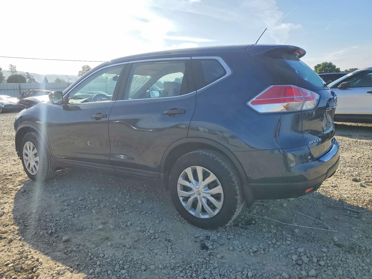 2016 NISSAN ROGUE S photo 4