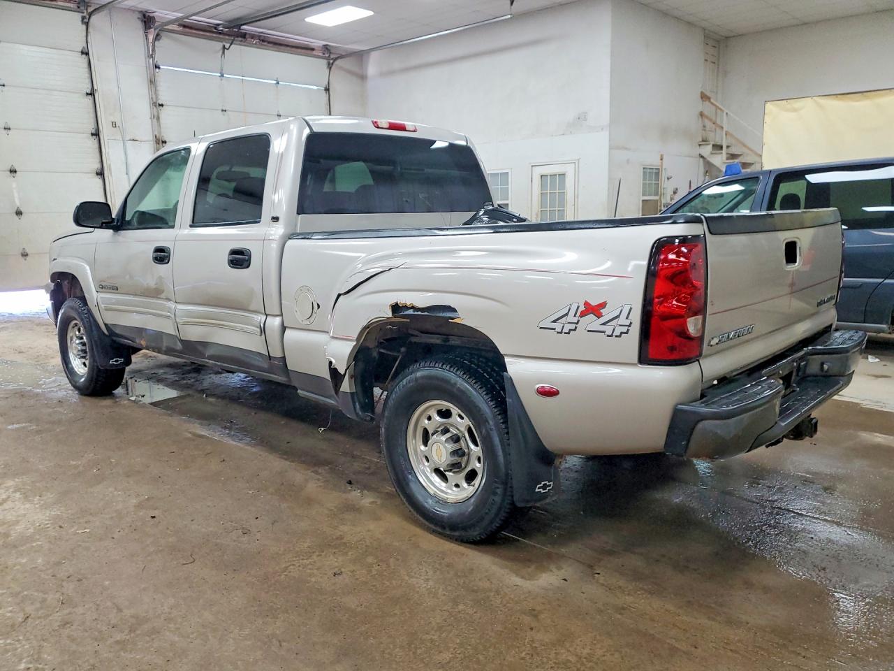 2005 CHEVROLET SILVERADO K1500 HEAVY DUTY photo 4