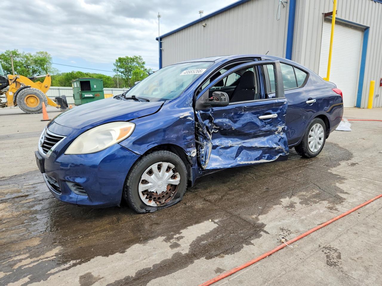 2012 NISSAN VERSA