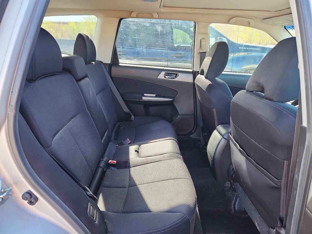 2011 SUBARU FORESTER 2.5X PREMIUM photo 31