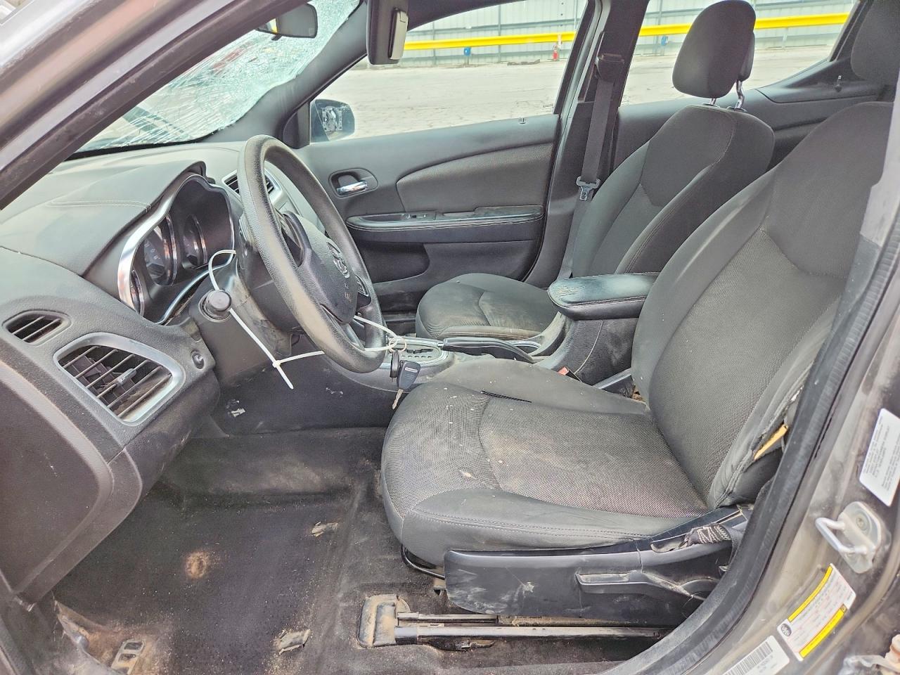 2013 DODGE AVENGER SE photo 13