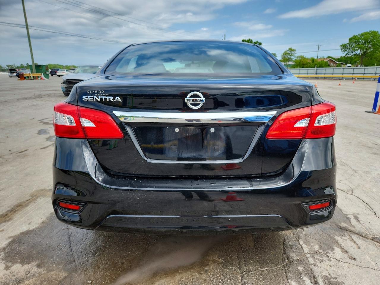 2019 NISSAN SENTRA S photo 6