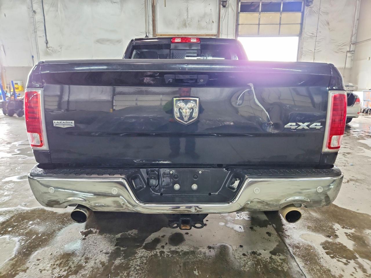 2017 RAM 1500 LARAMIE photo 16