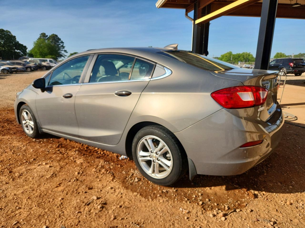 2017 CHEVROLET CRUZE LT photo 3