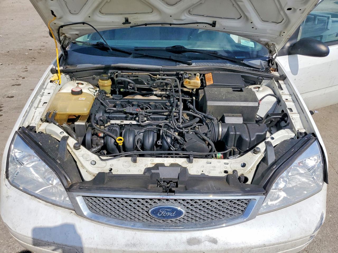 2005 FORD FOCUS ZX3 photo 21