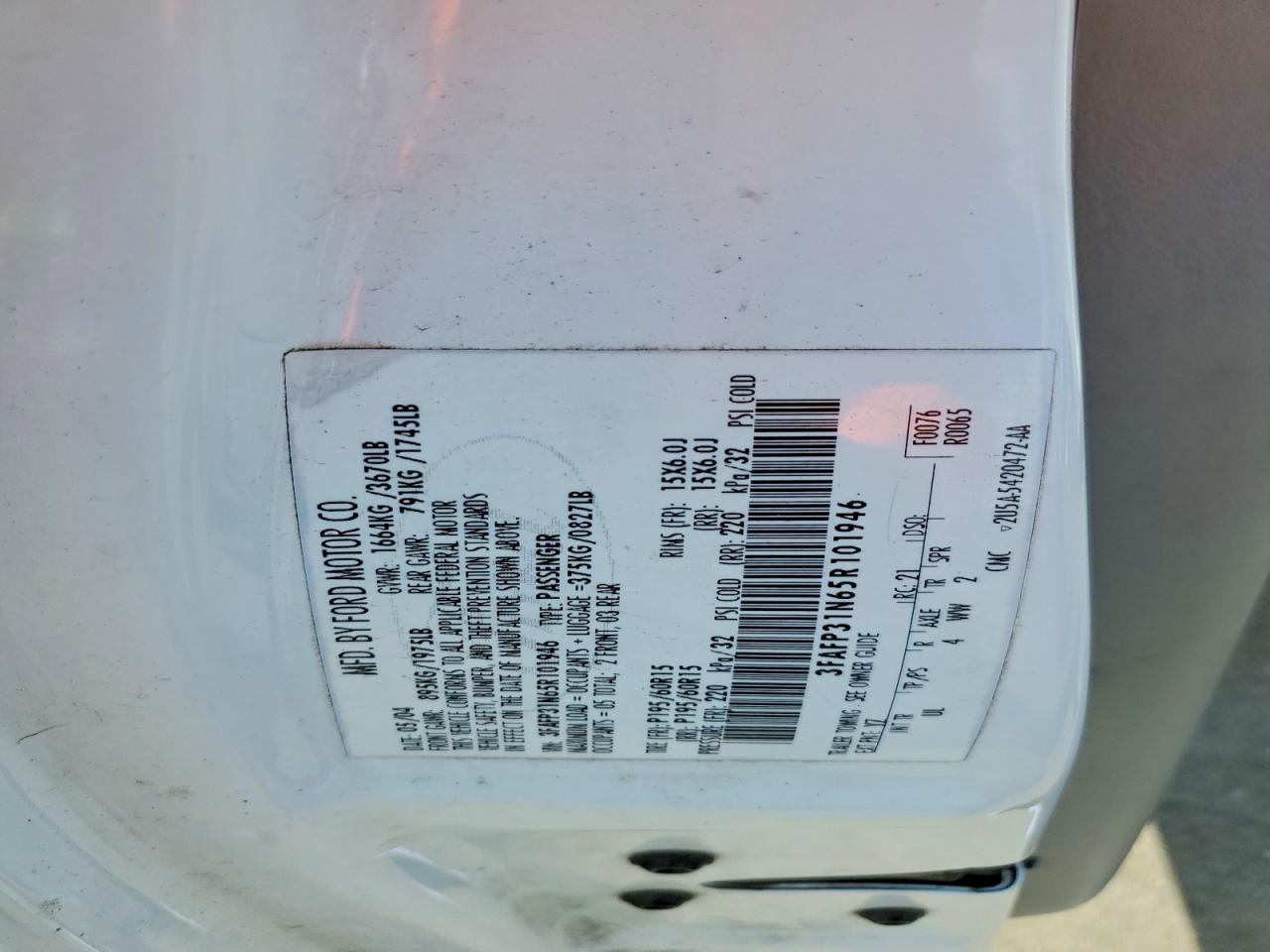 2005 FORD FOCUS ZX3 photo 23