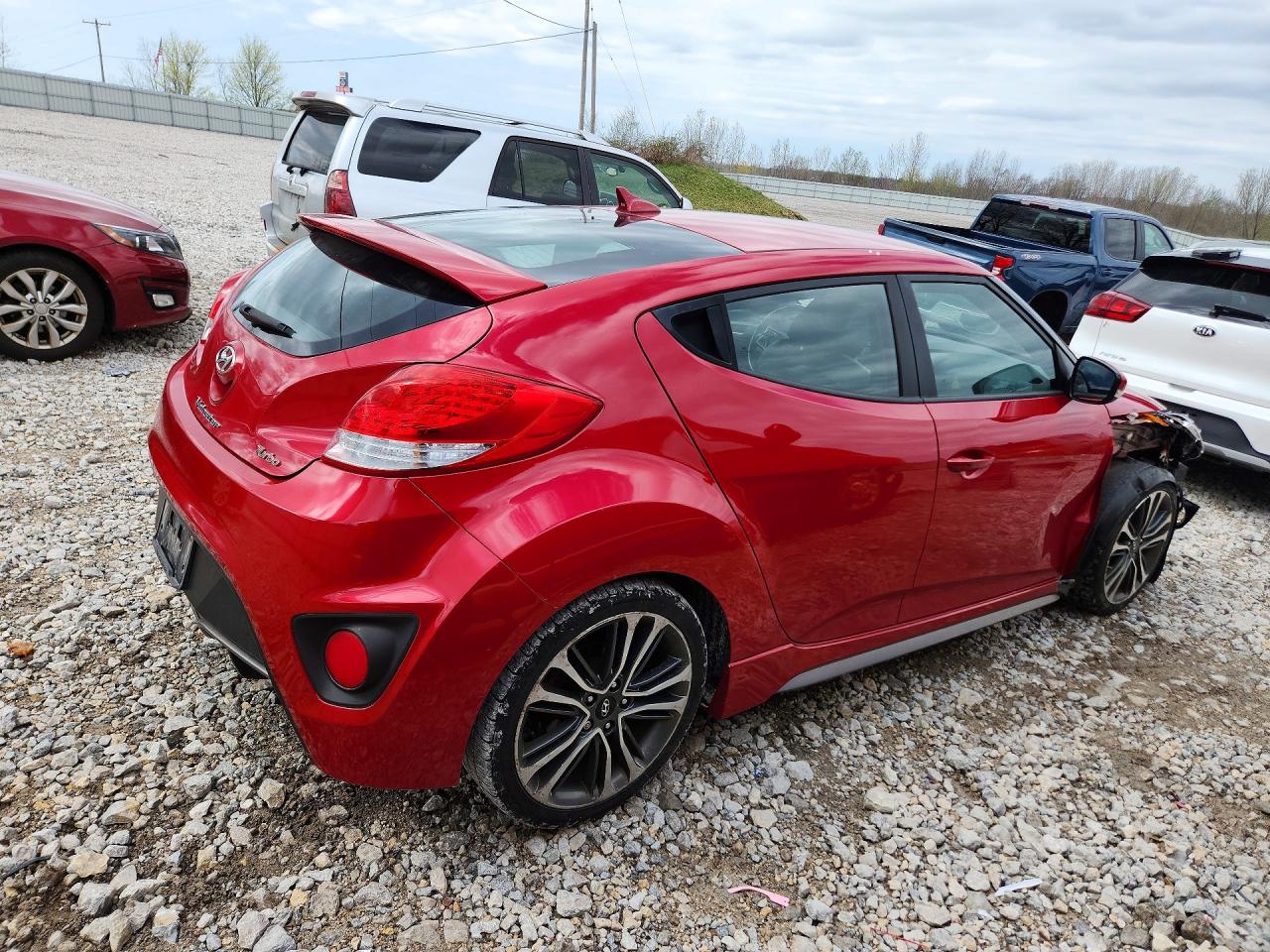 2016 HYUNDAI VELOSTER TURBO photo 5