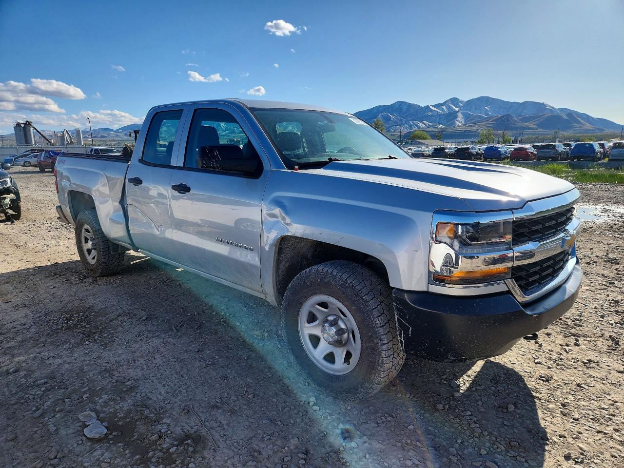 2017 CHEVROLET SILVERADO K1500 photo 7