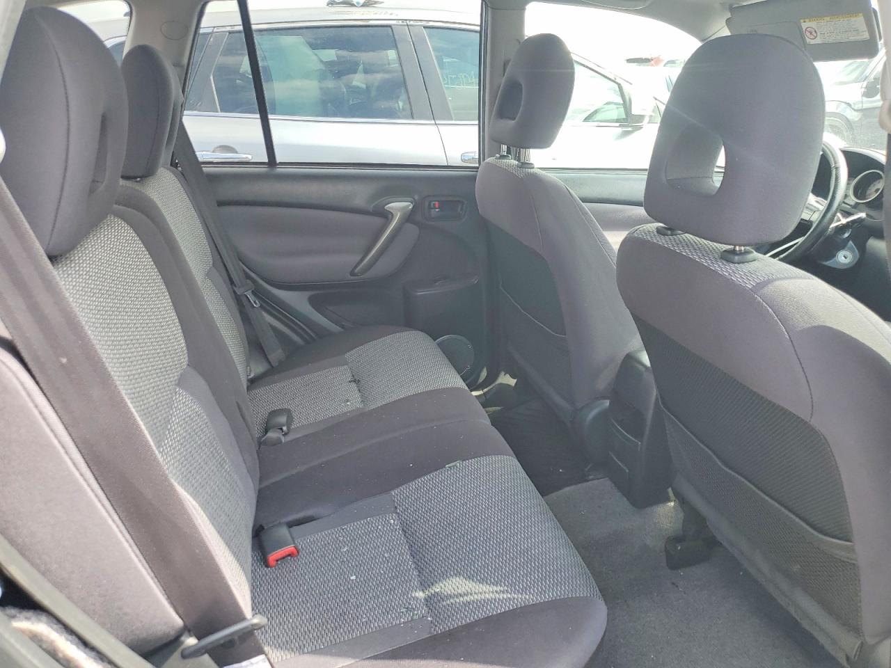 2004 TOYOTA RAV4 BASE photo 19