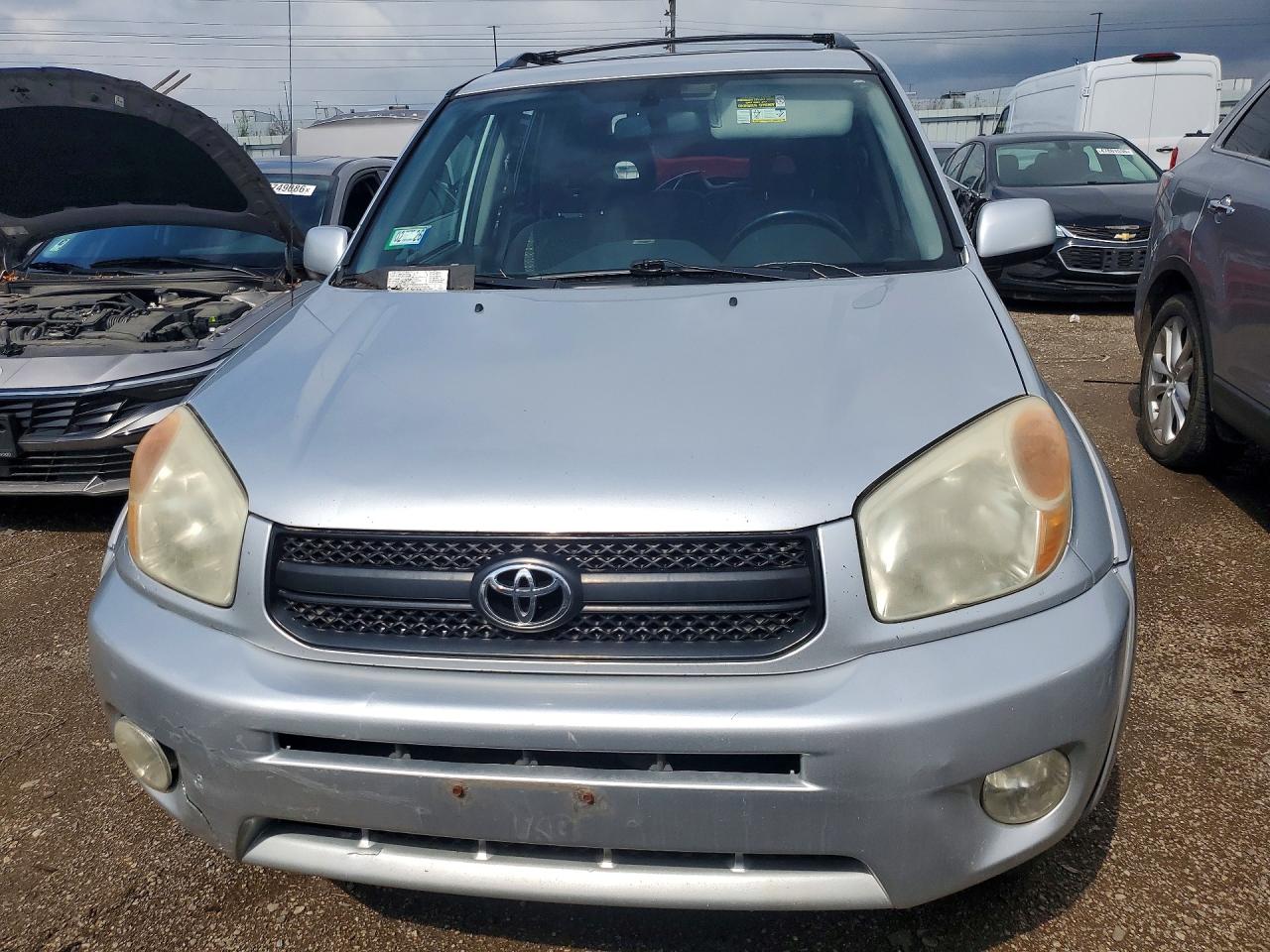 2004 TOYOTA RAV4 BASE photo 9