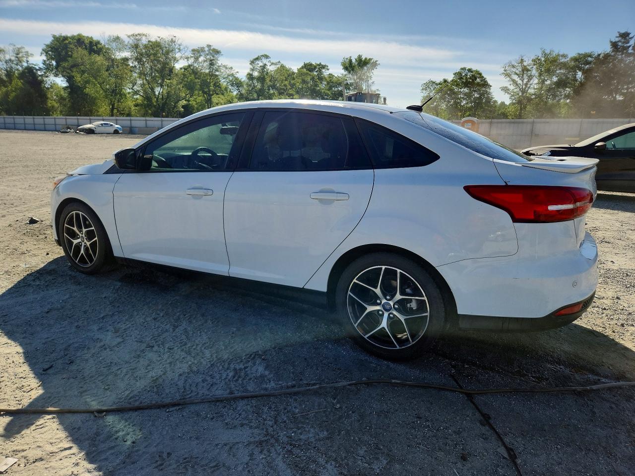 2017 FORD FOCUS SEL photo 3