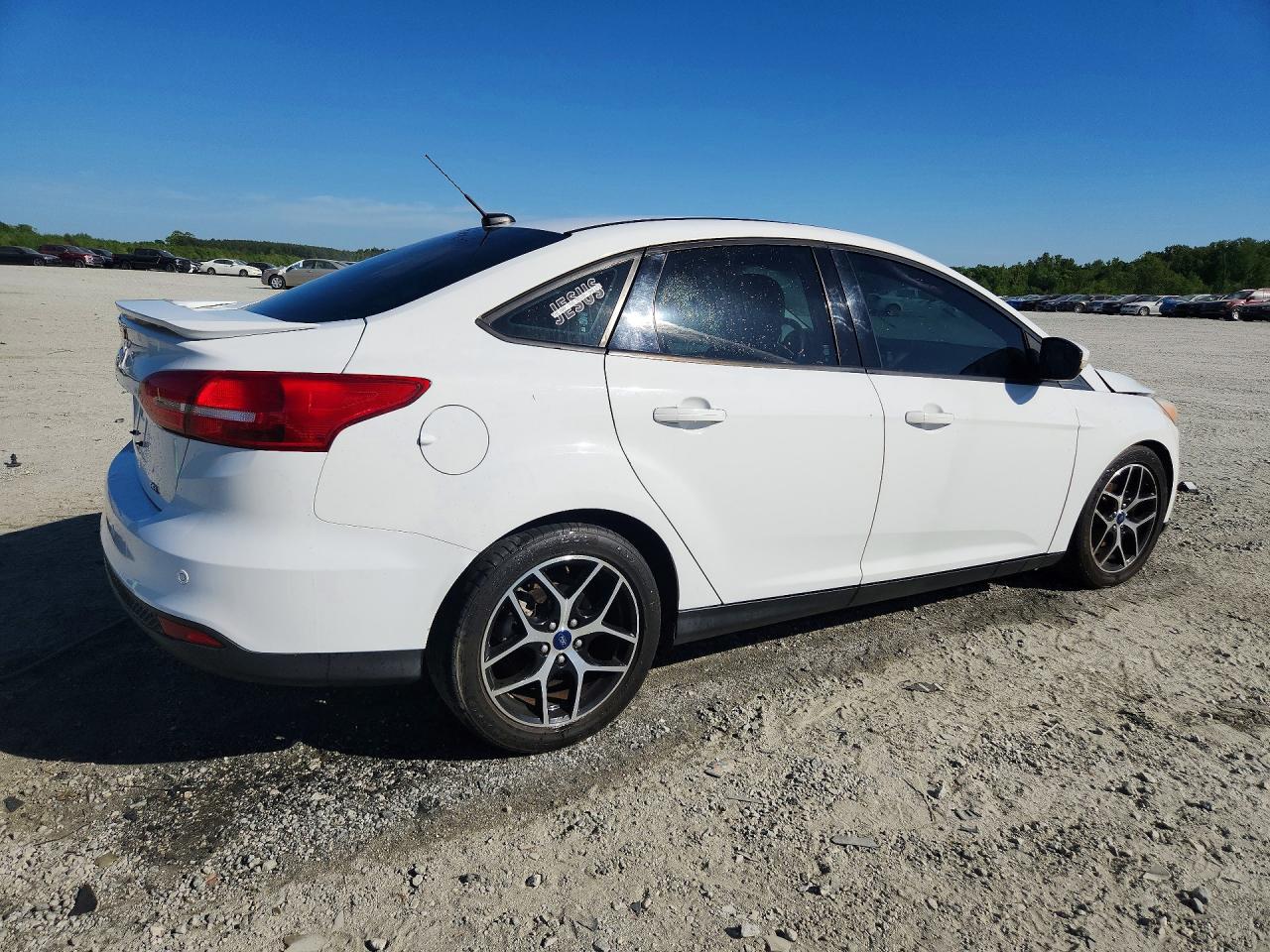 2017 FORD FOCUS SEL photo 5