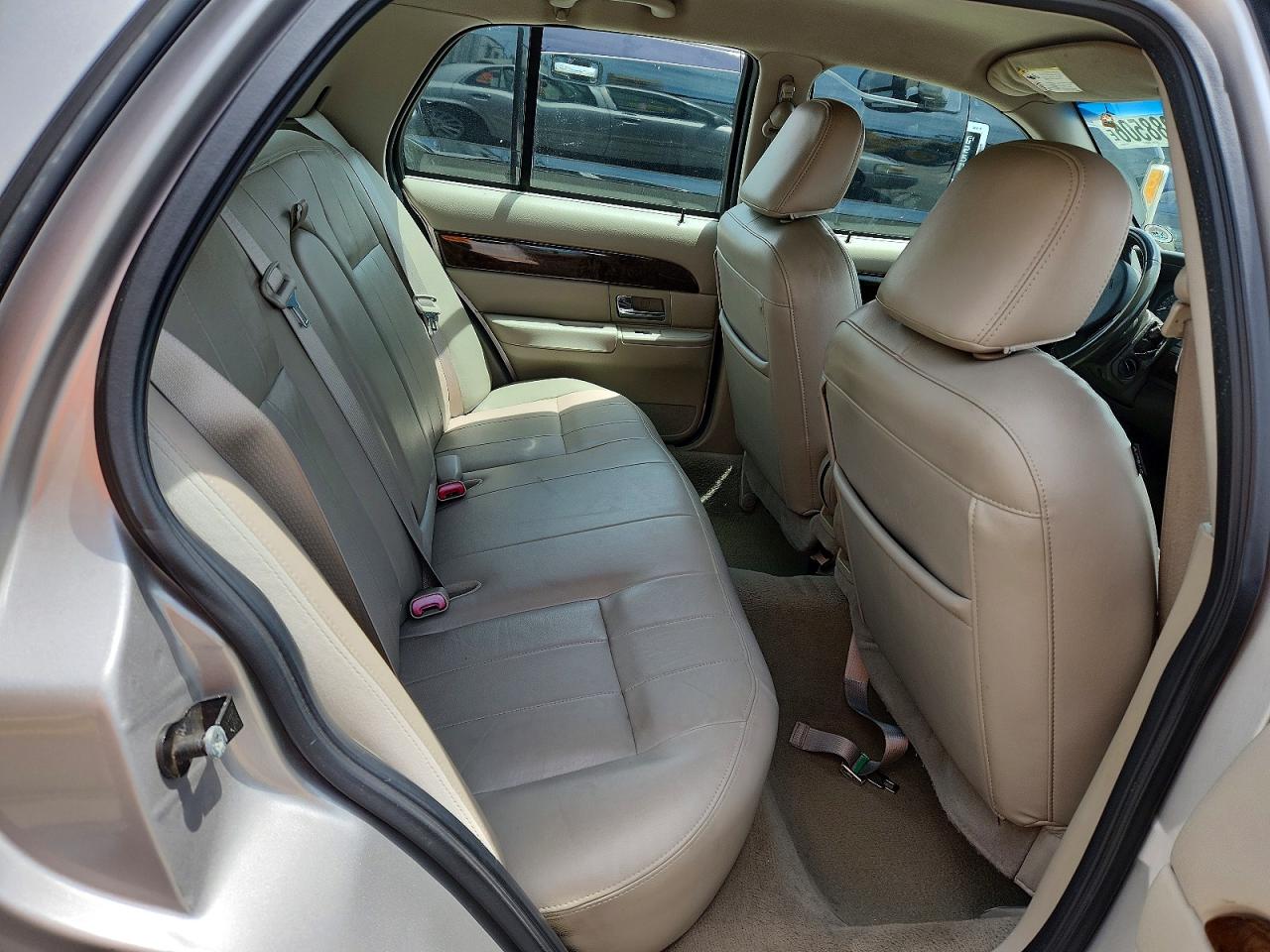 2010 MERCURY GRAND MARQUIS LS photo 28