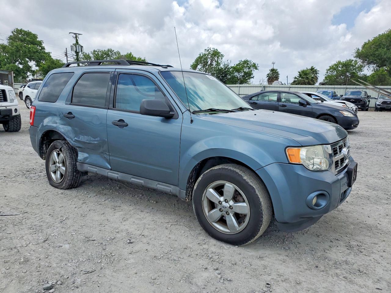 2012 FORD ESCAPE XLT photo 7