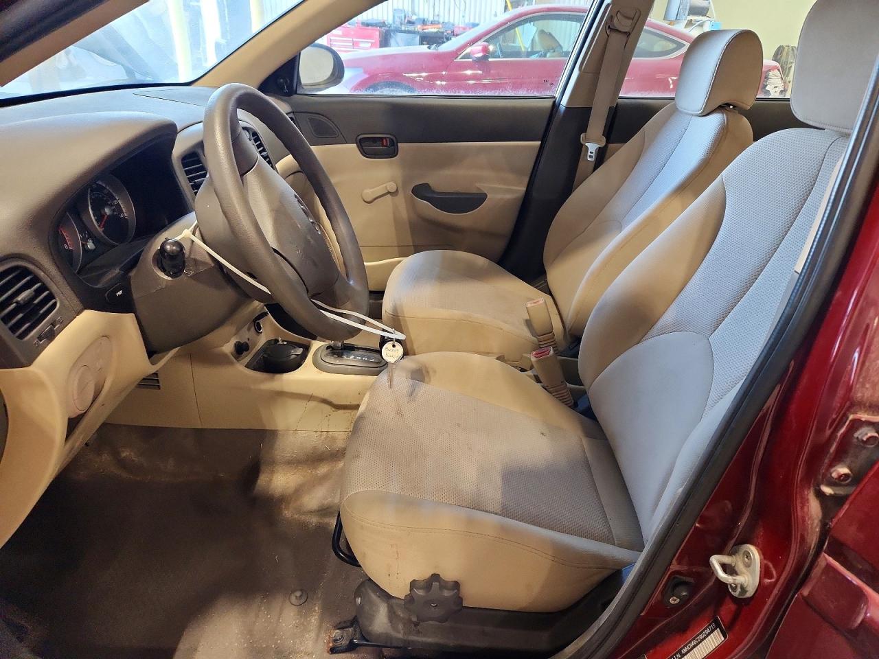 2009 HYUNDAI ACCENT GLS photo 19