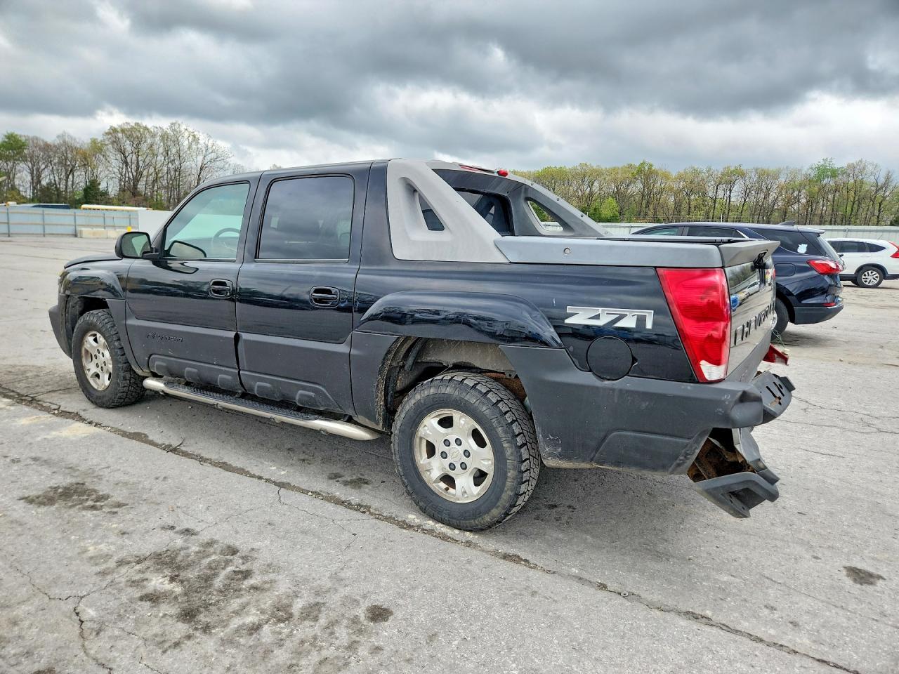 2002 CHEVROLET AVALANCHE K1500 photo 3