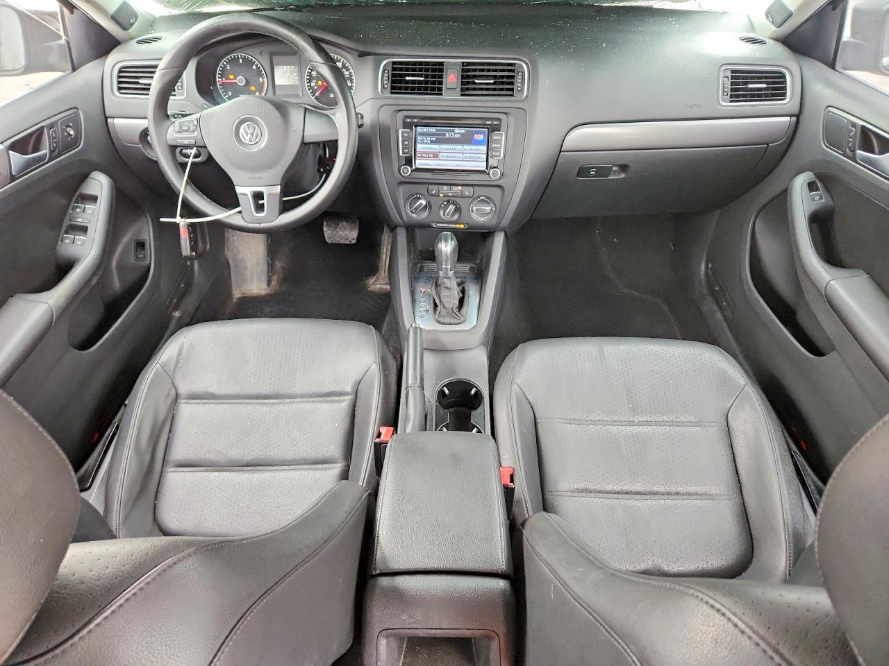 2014 VOLKSWAGEN JETTA TDI photo 22