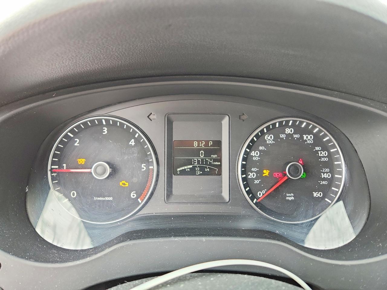 2014 VOLKSWAGEN JETTA TDI photo 25