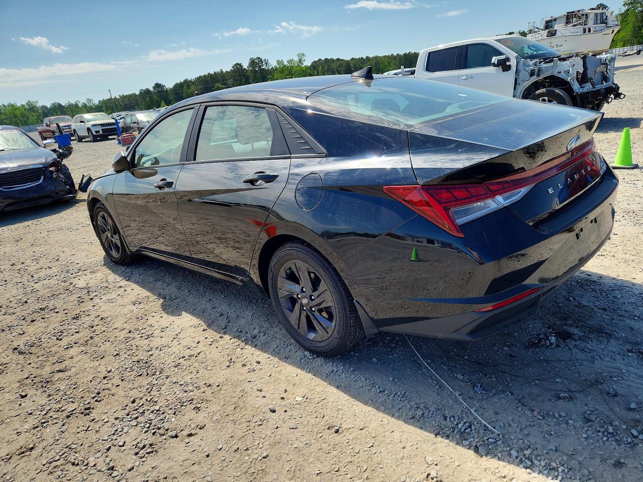 2023 HYUNDAI ELANTRA BLUE photo 4
