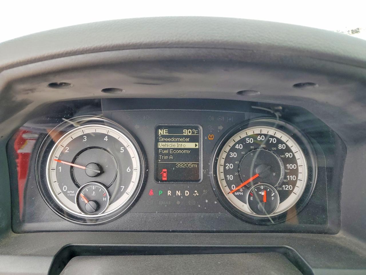 2016 RAM 1500 ST photo 25
