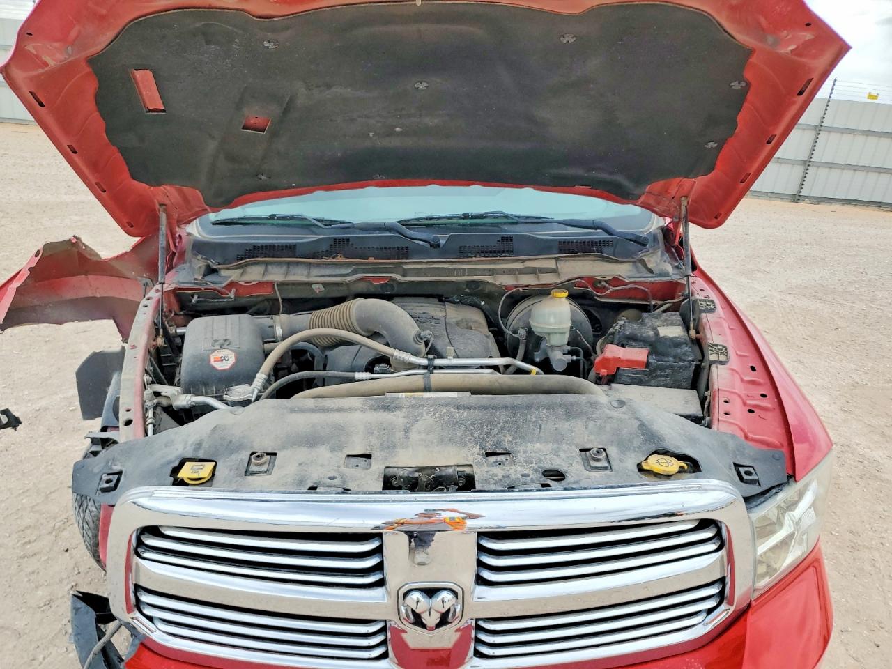 2016 RAM 1500 ST photo 31