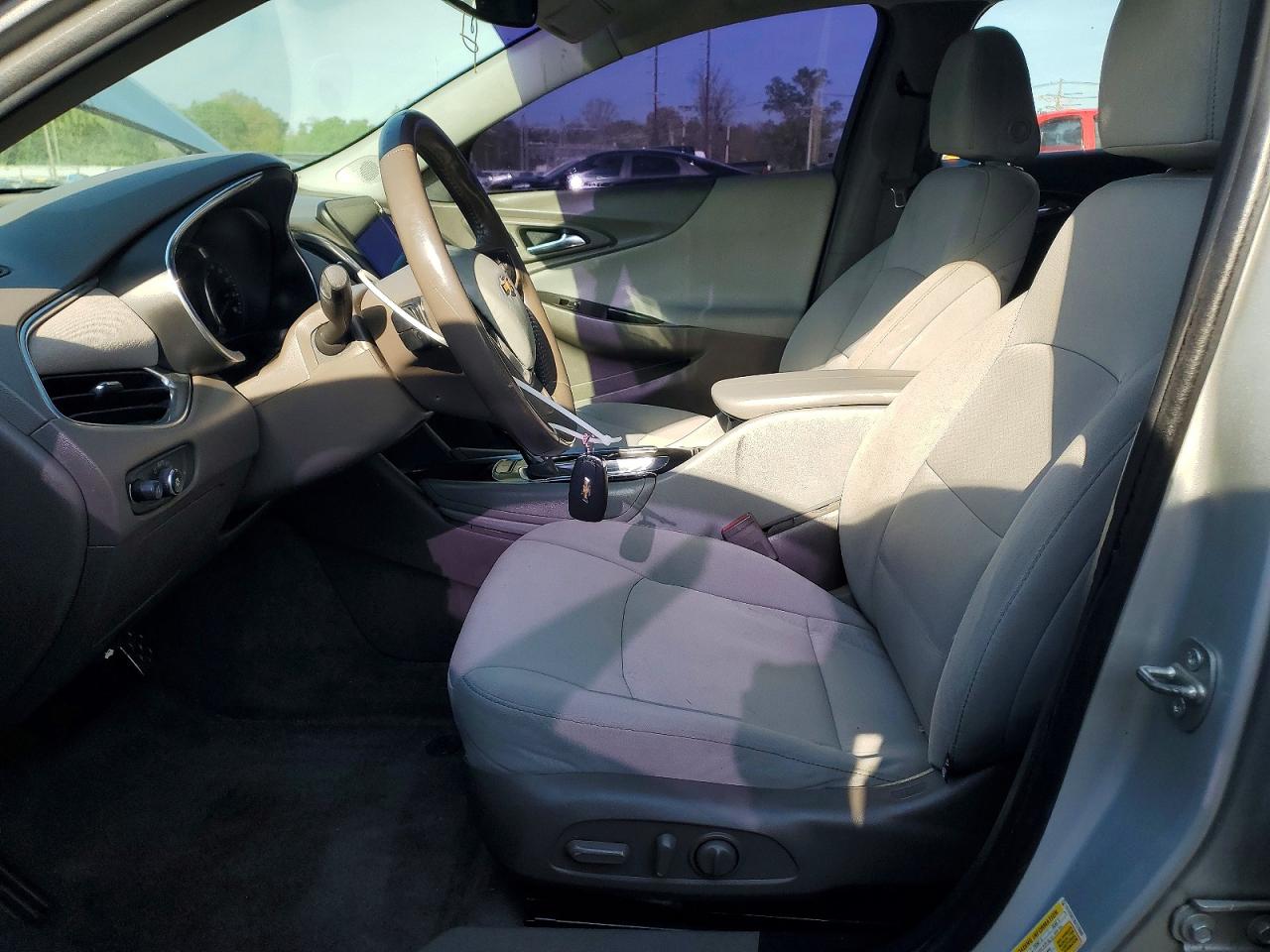 2016 CHEVROLET MALIBU LT photo 7