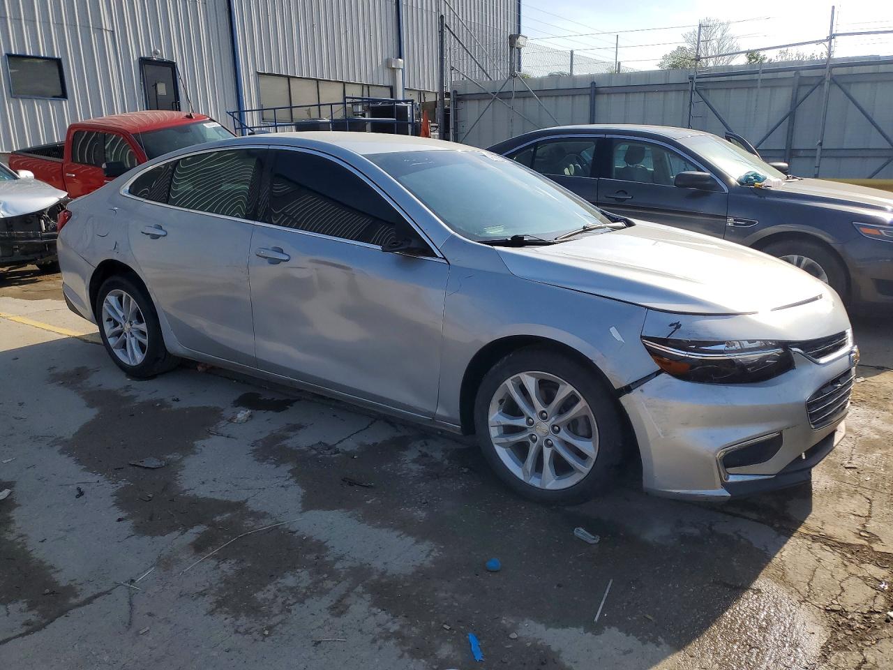 2016 CHEVROLET MALIBU LT photo 4