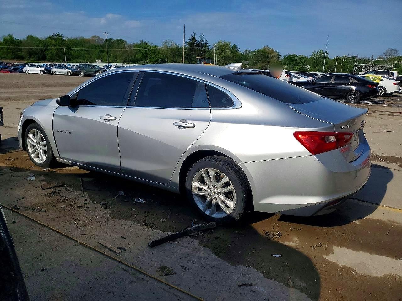 2016 CHEVROLET MALIBU LT photo 2