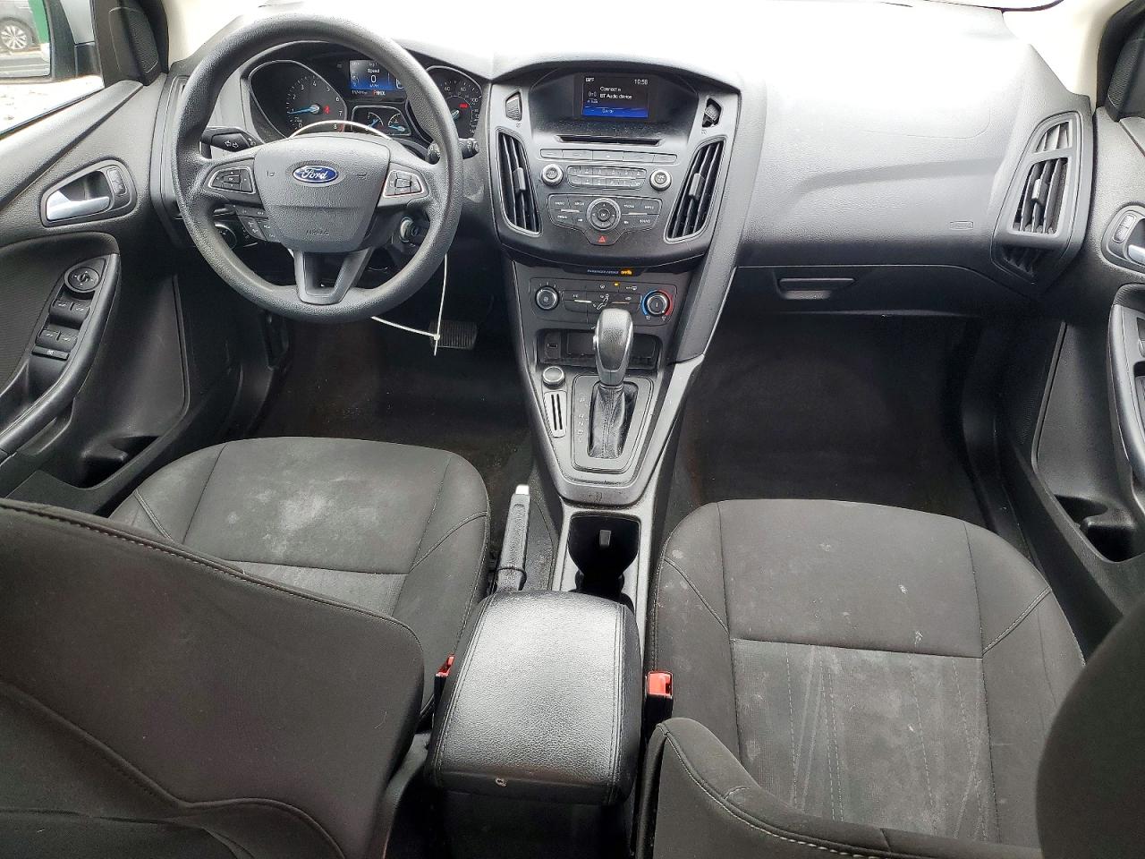 2017 FORD FOCUS SE photo 15