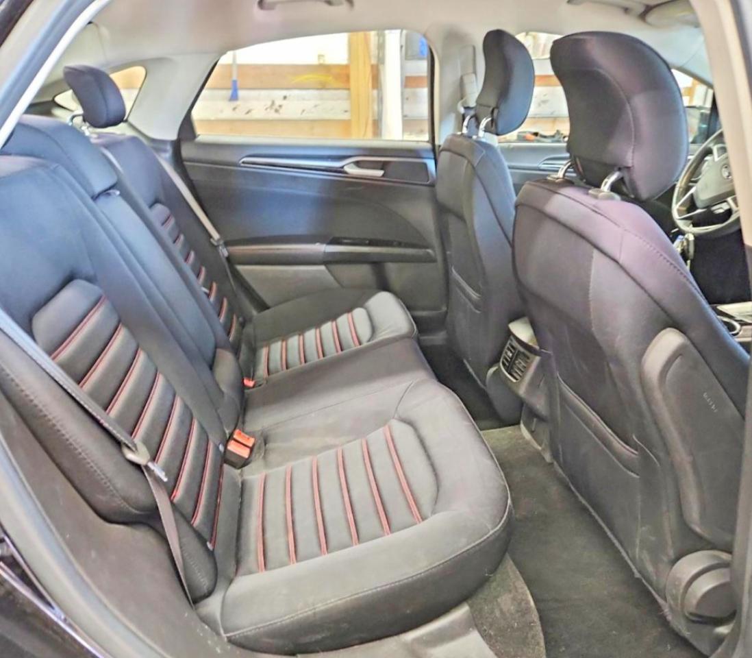 2014 FORD FUSION SE photo 19