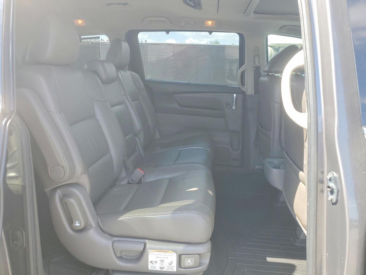 2014 HONDA ODYSSEY TOURING photo 21