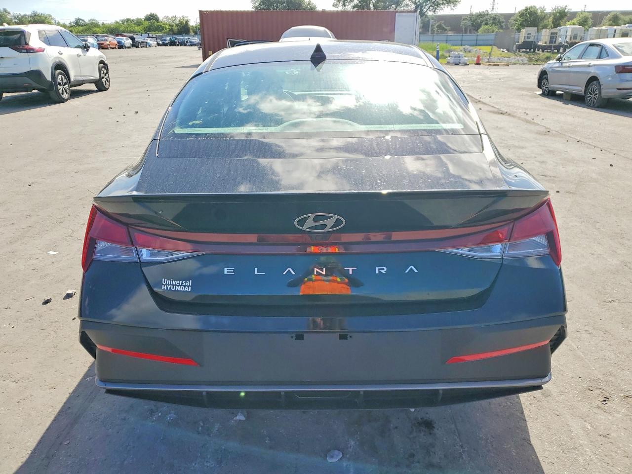 2025 HYUNDAI ELANTRA SEL SPORT photo 11