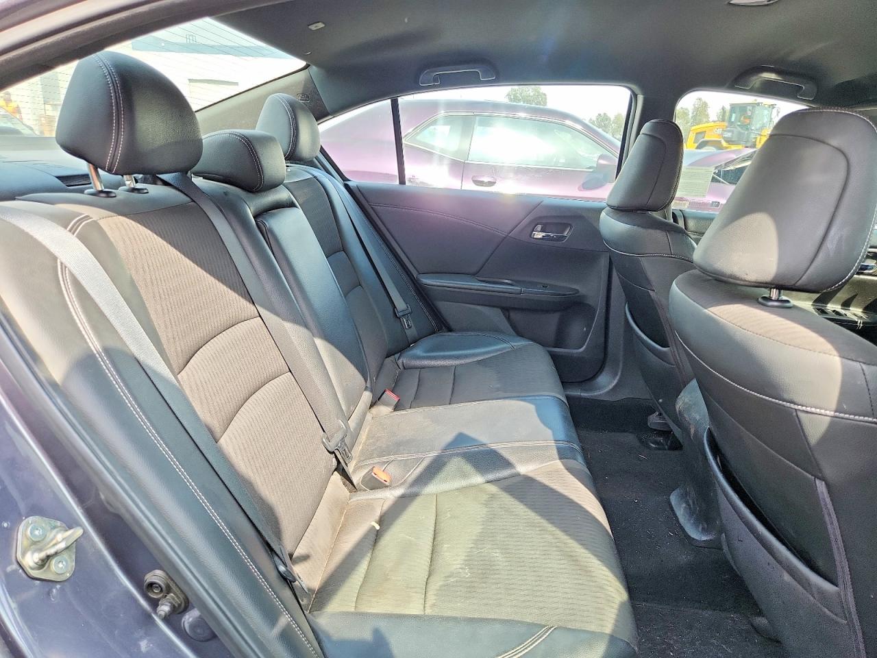 2017 HONDA ACCORD SPORT photo 19