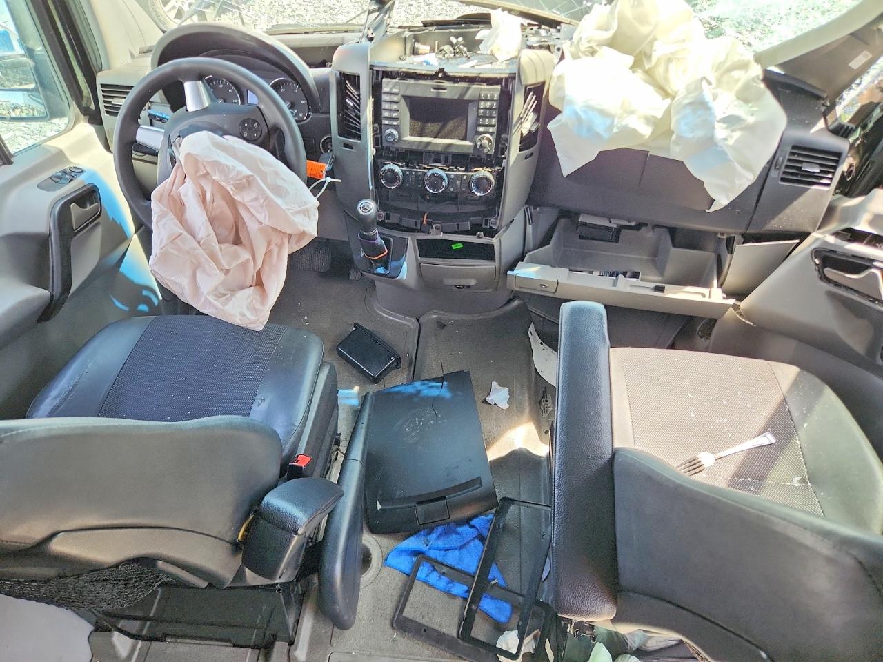 2016 MERCEDES-BENZ SPRINTER 2500 photo 8
